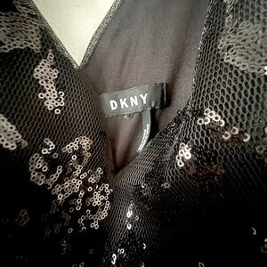 - Nightway
Glitter-Lace Keyhole Halter Dress